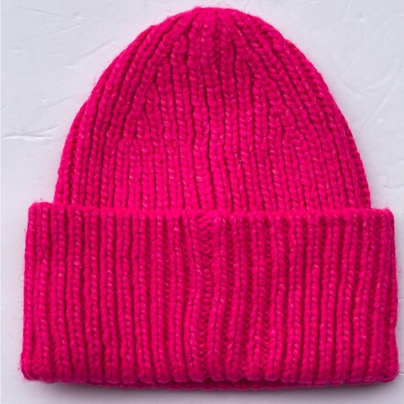 UGG Bright Pink Knit Hat. - Picture 3 of 6